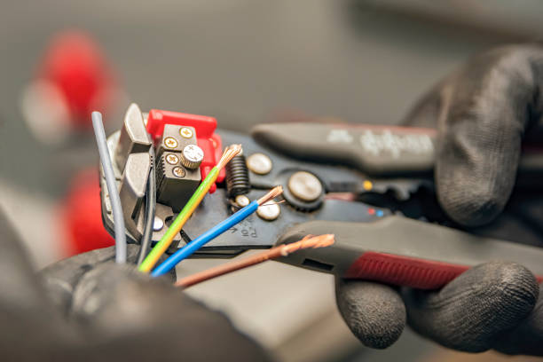 Best Circuit Breaker Repair  in Clinton, MI